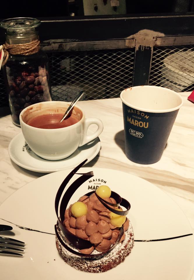 Fruit tart made with real mango, peach, banana, etc